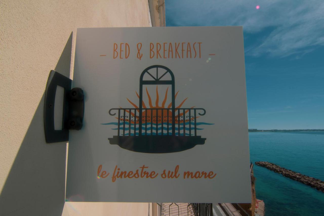 B&B Le Finestre Sul Mare Taranto Exterior foto