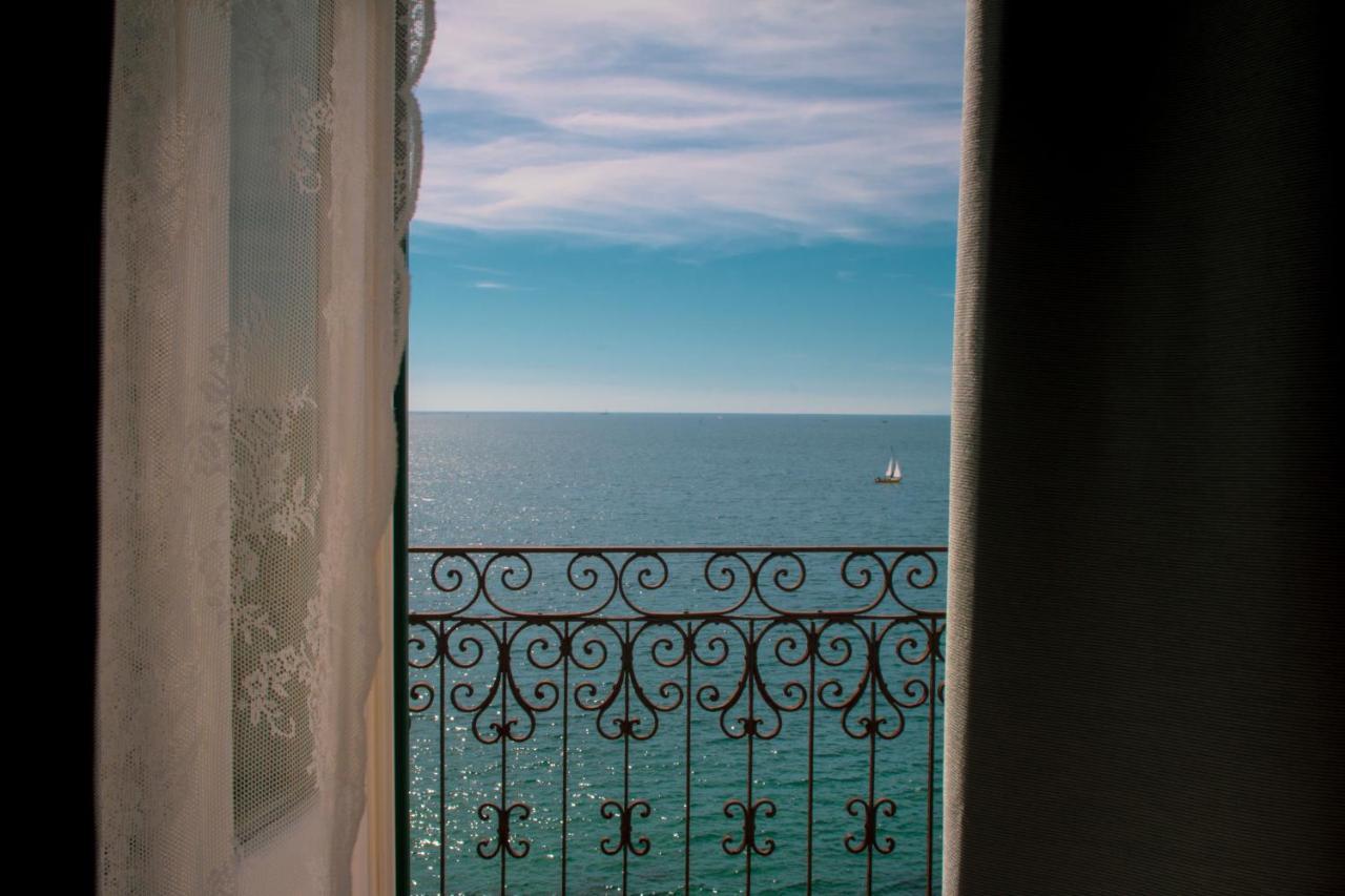 B&B Le Finestre Sul Mare Taranto Exterior foto