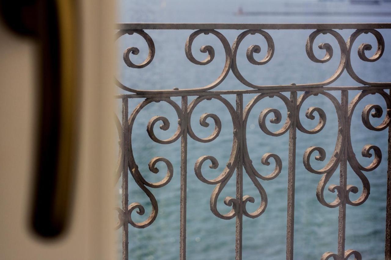 B&B Le Finestre Sul Mare Taranto Exterior foto