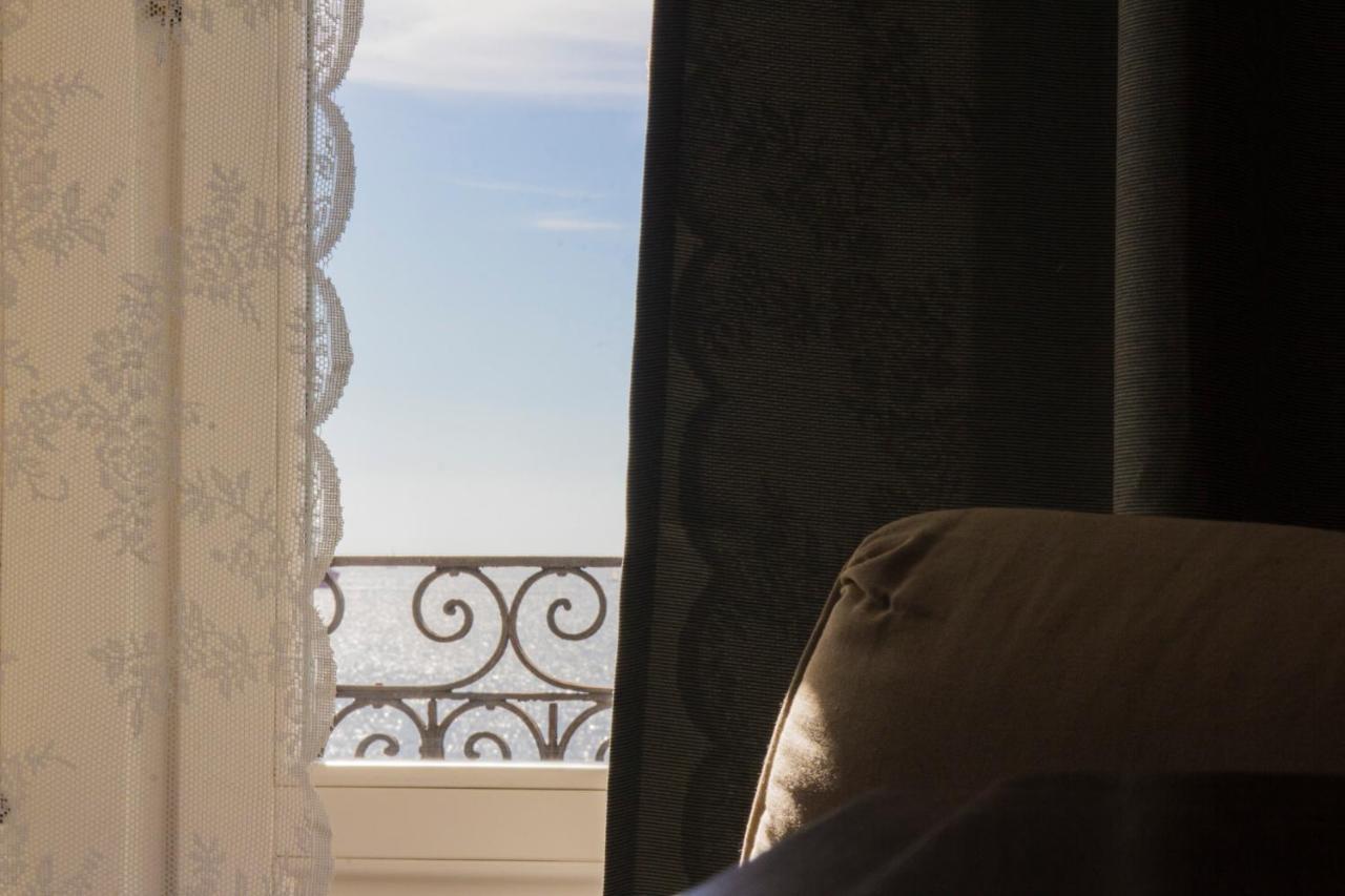 B&B Le Finestre Sul Mare Taranto Exterior foto
