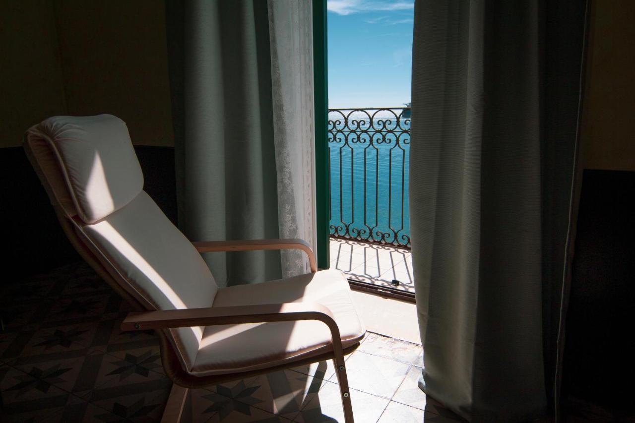 B&B Le Finestre Sul Mare Taranto Exterior foto